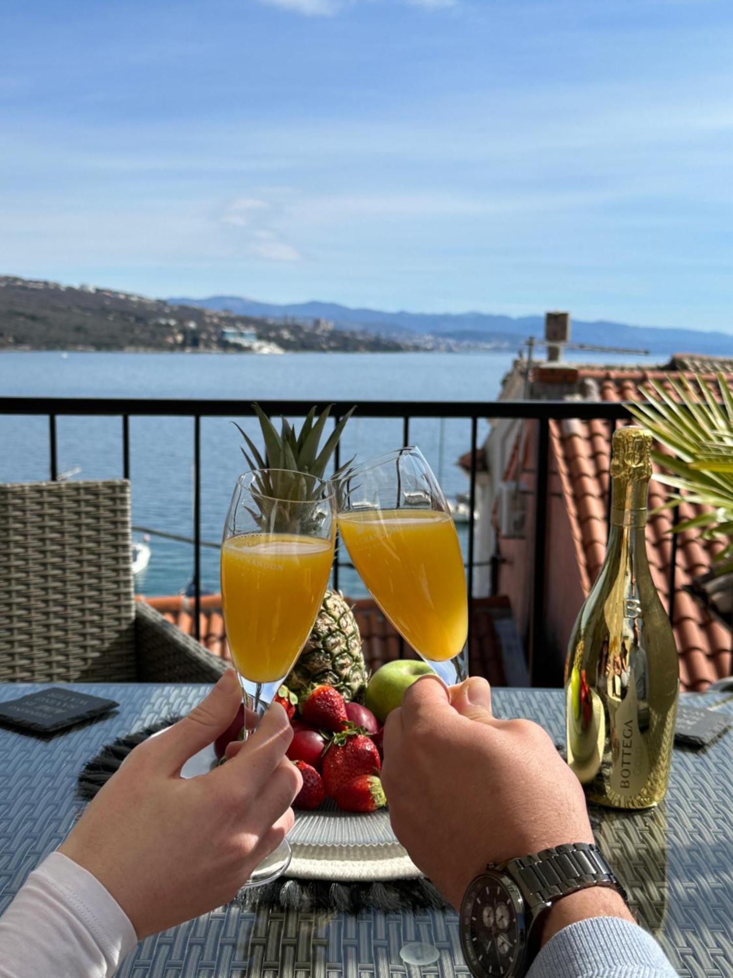 Villa Volos Apartment Karmen With Roof Terrace, Sea View, Free Private Parking Opatija Luaran gambar